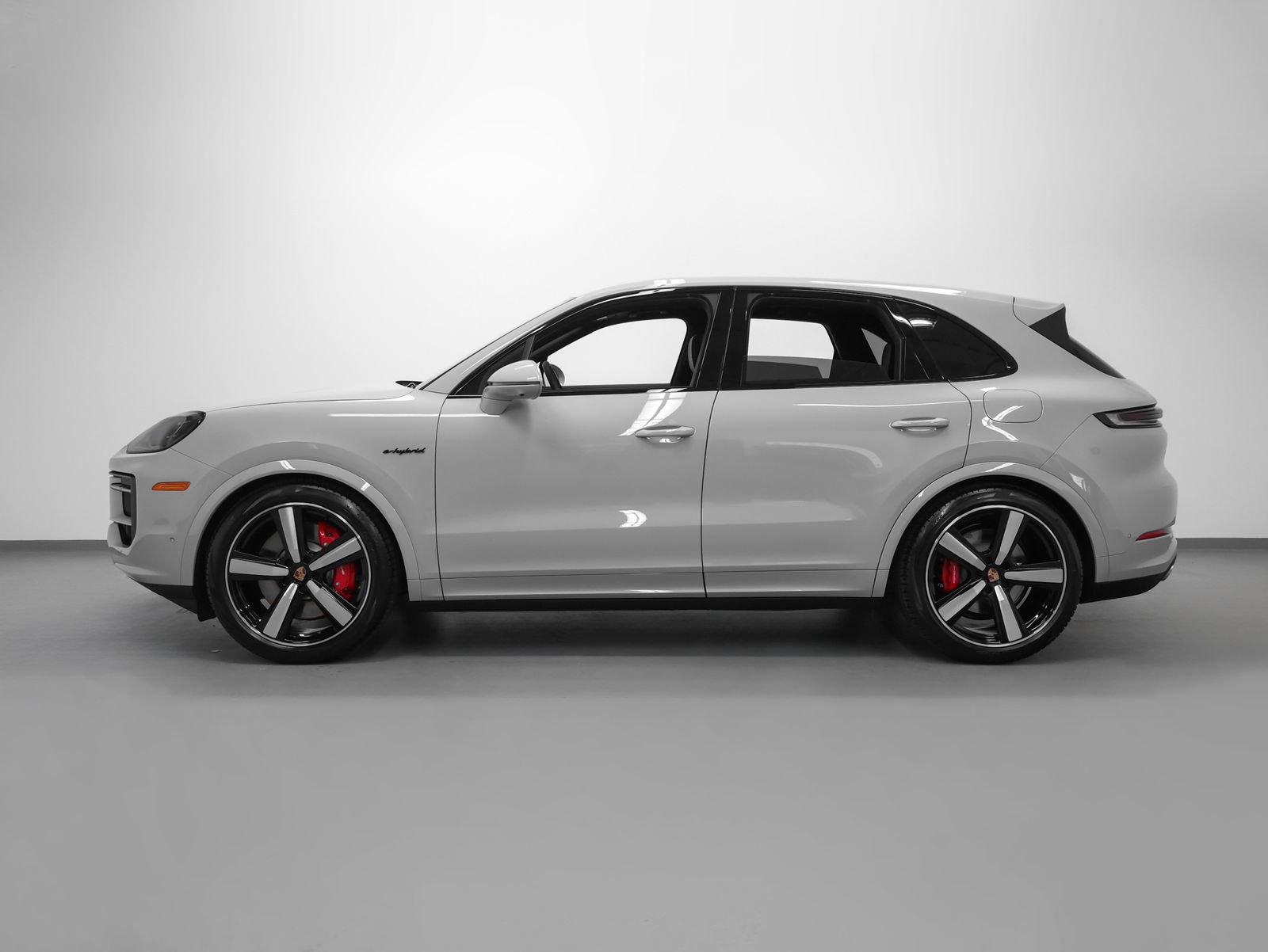 New 2026 Porsche Cayenne S AWD/4WD image 2
