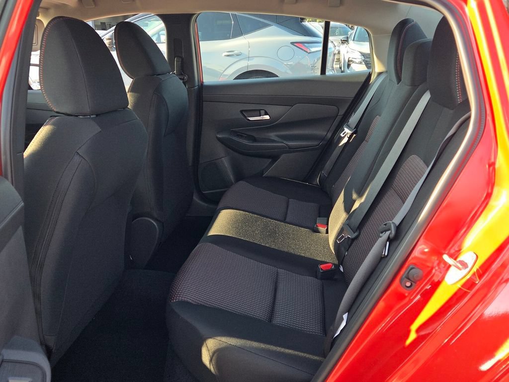 New 2027 Nissan Sentra SR w/ Floor Mat Package FWD image 4