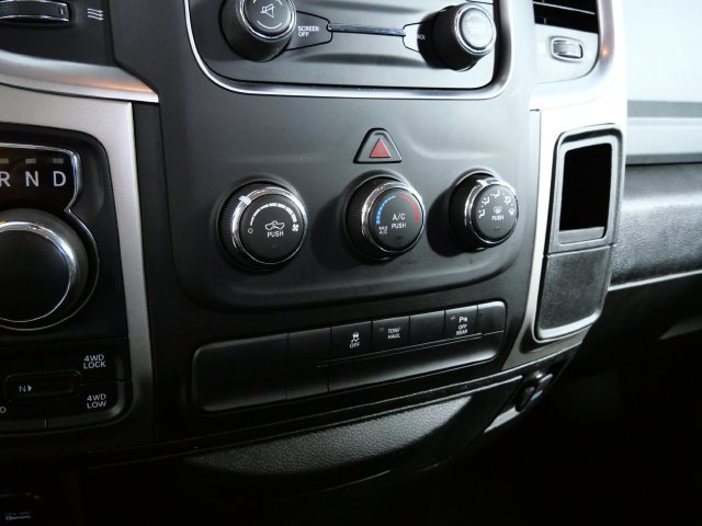 Used 2019 RAM 1500 Warlock AWD/4WD image 19