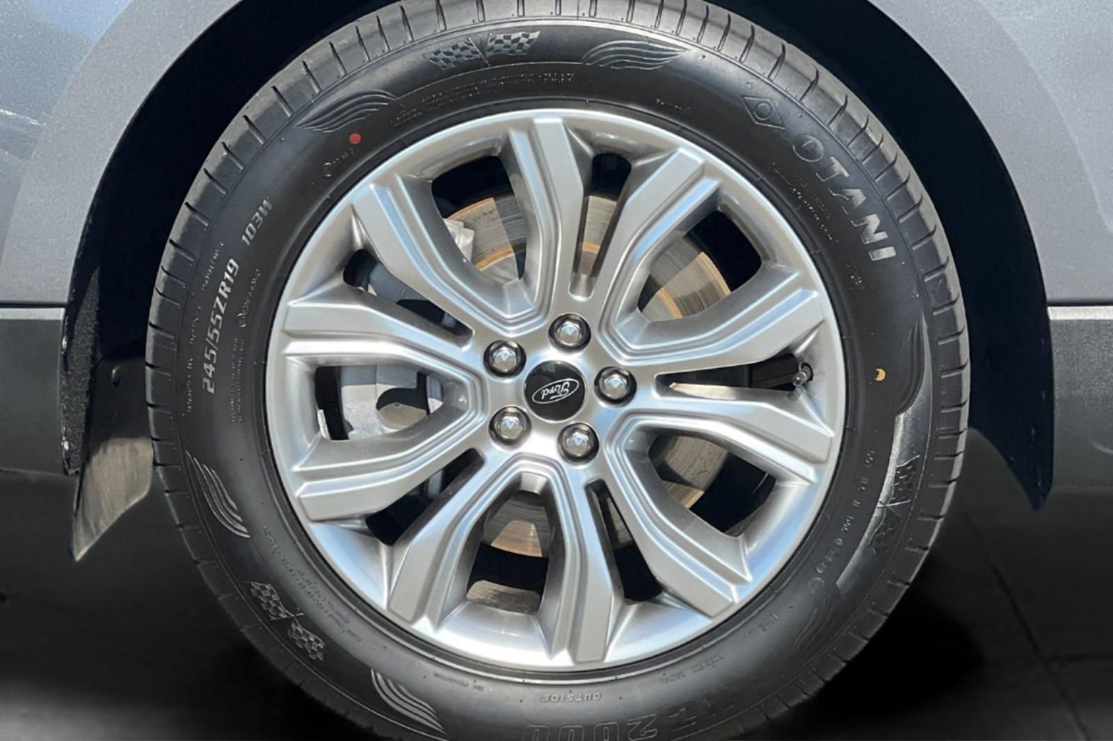 Used 2024 Ford Edge Titanium image 27