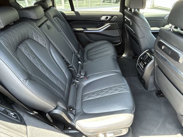 Used 2026 BMW X7 M60i AWD/4WD image 14