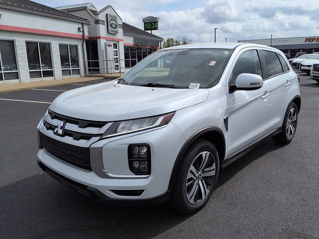 Used 2025 Mitsubishi Outlander Sport AWD image 3