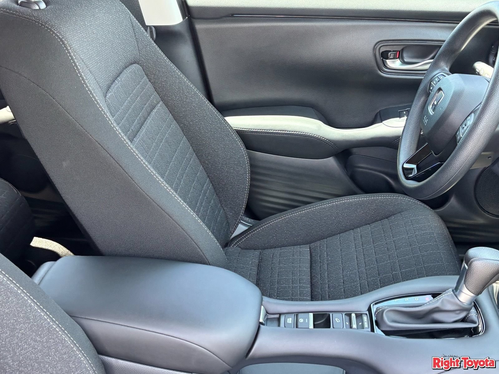 Used 2027 Honda HR-V LX image 13