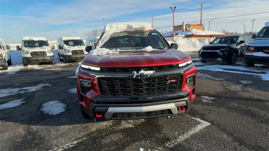 Used 2025 Chevrolet Traverse Z71 w/ Driver Confidence Package image 3
