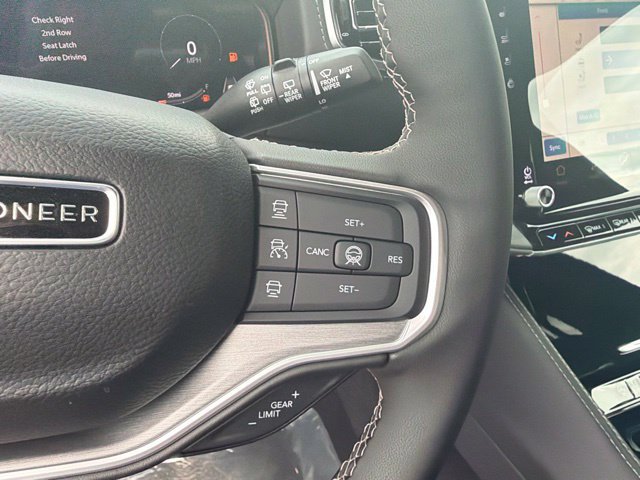 New 2026 Jeep Grand Wagoneer Limited AWD/4WD image 25