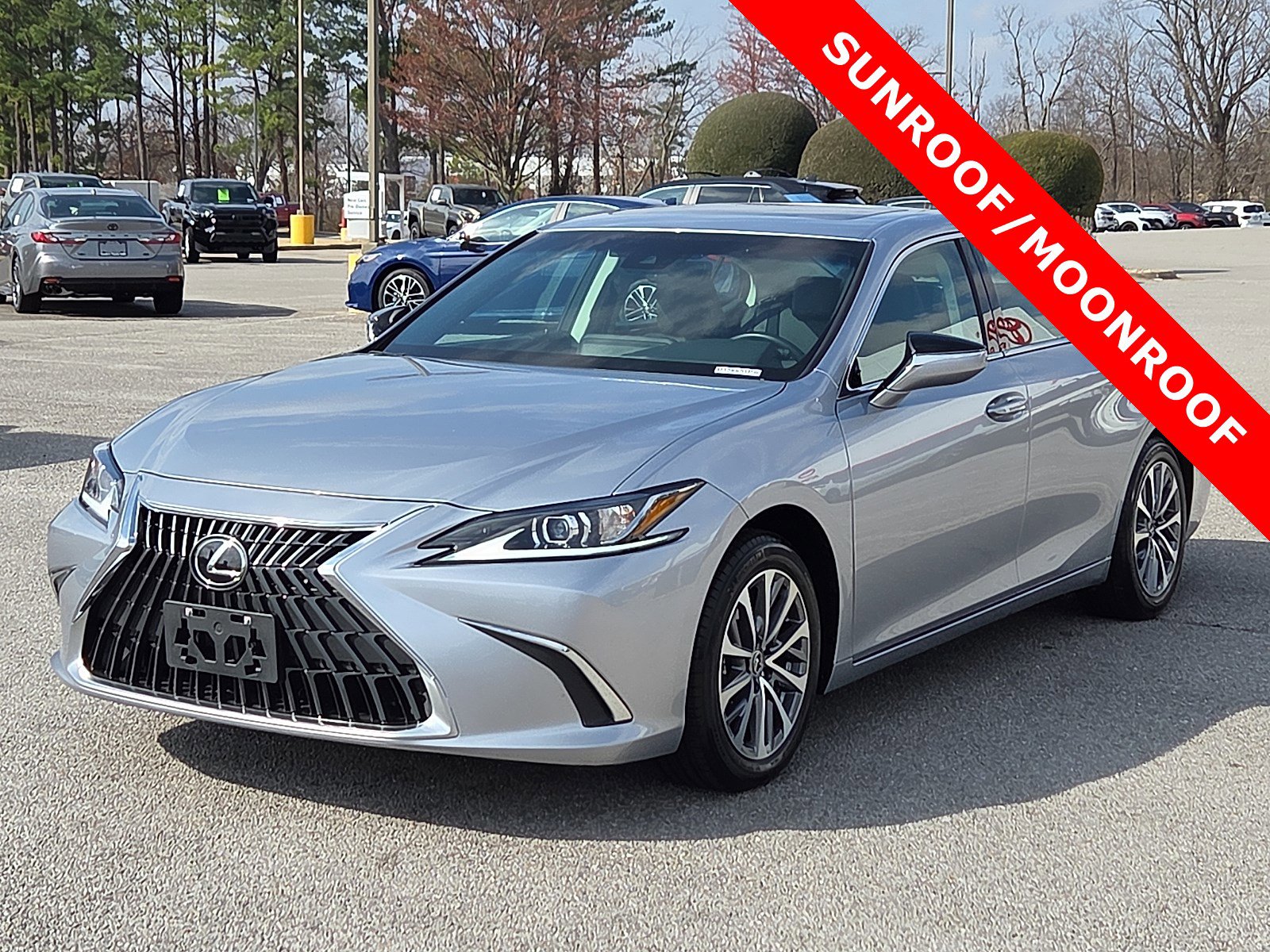 Used 2023 Lexus ES 350 image 2