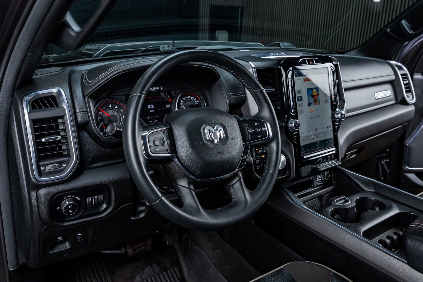 Used 2024 RAM 1500 Laramie image 16