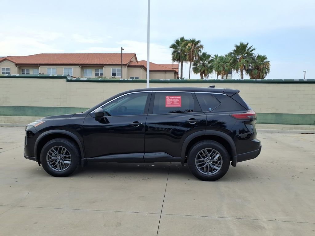Used 2025 Nissan Rogue S FWD image 2