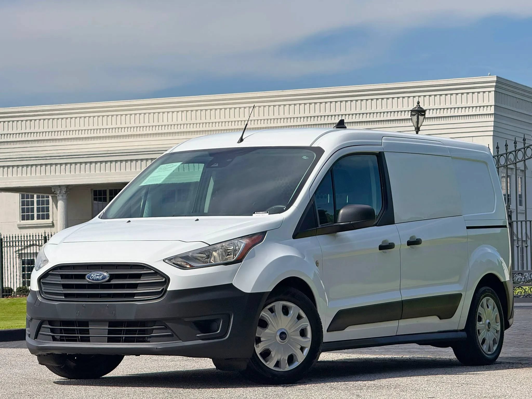 Used 2019 Ford Transit Connect XL FWD image 1