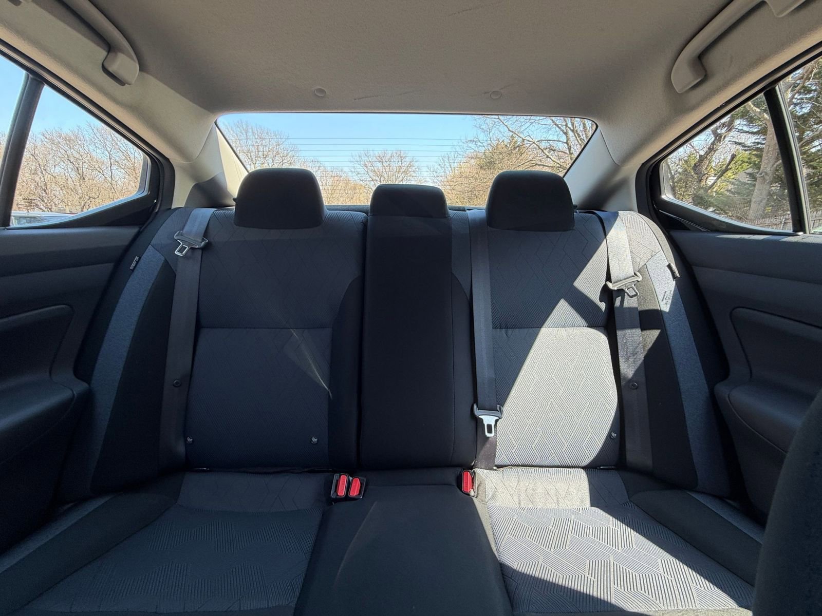 Used 2025 Nissan Versa SV FWD image 36