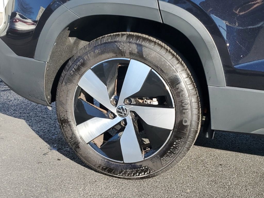 Used 2024 Volkswagen Taos S image 9