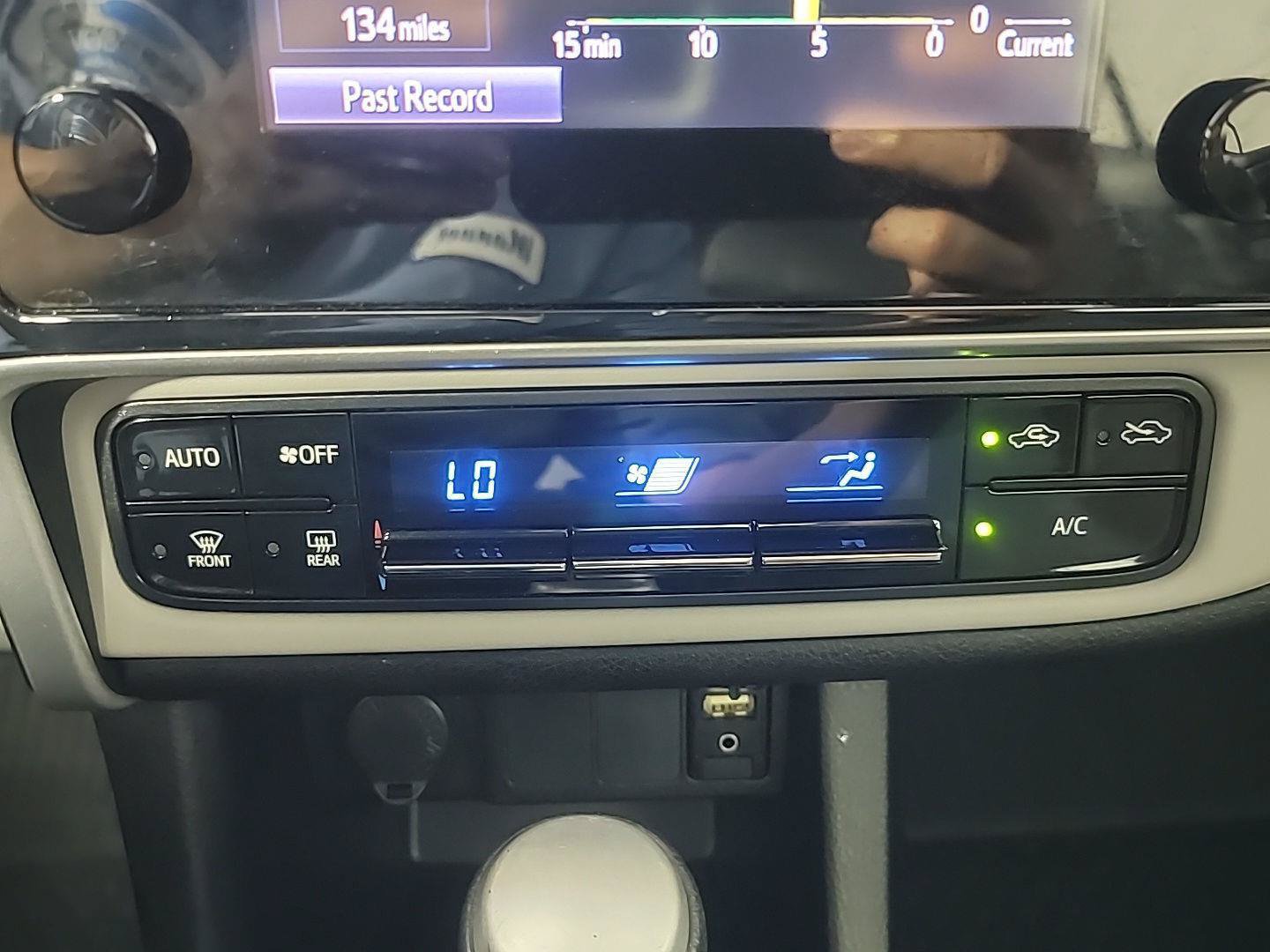 Used 2019 Toyota Corolla LE FWD image 28
