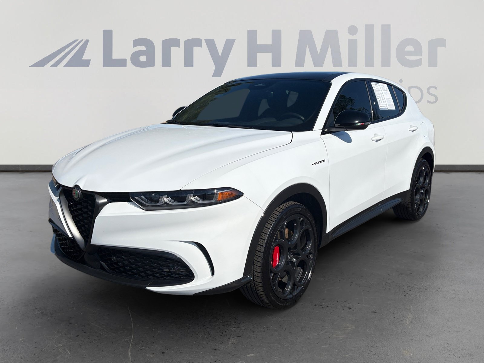 Used 2024 Alfa Romeo Tonale Veloce AWD/4WD image 1