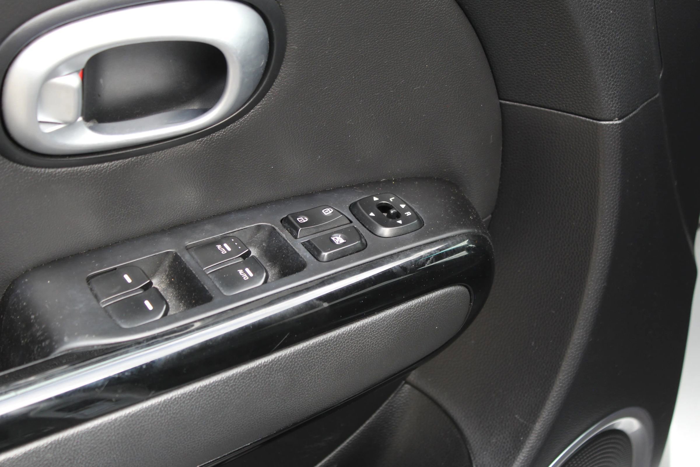 Used 2015 Kia Soul ! w/ Sun & Sound Package image 22