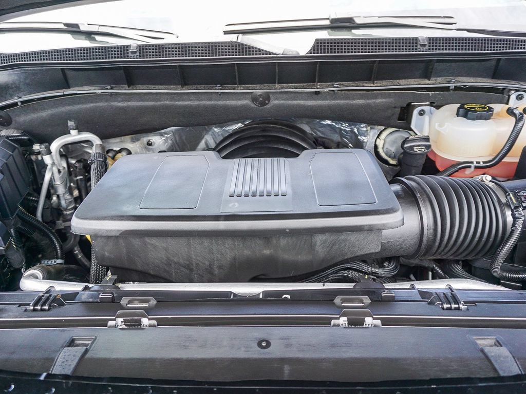 Used 2024 Chevrolet Tahoe LS RWD image 25