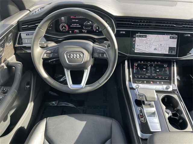 Used 2023 Audi Q8 Prestige w/ Prestige Package image 9