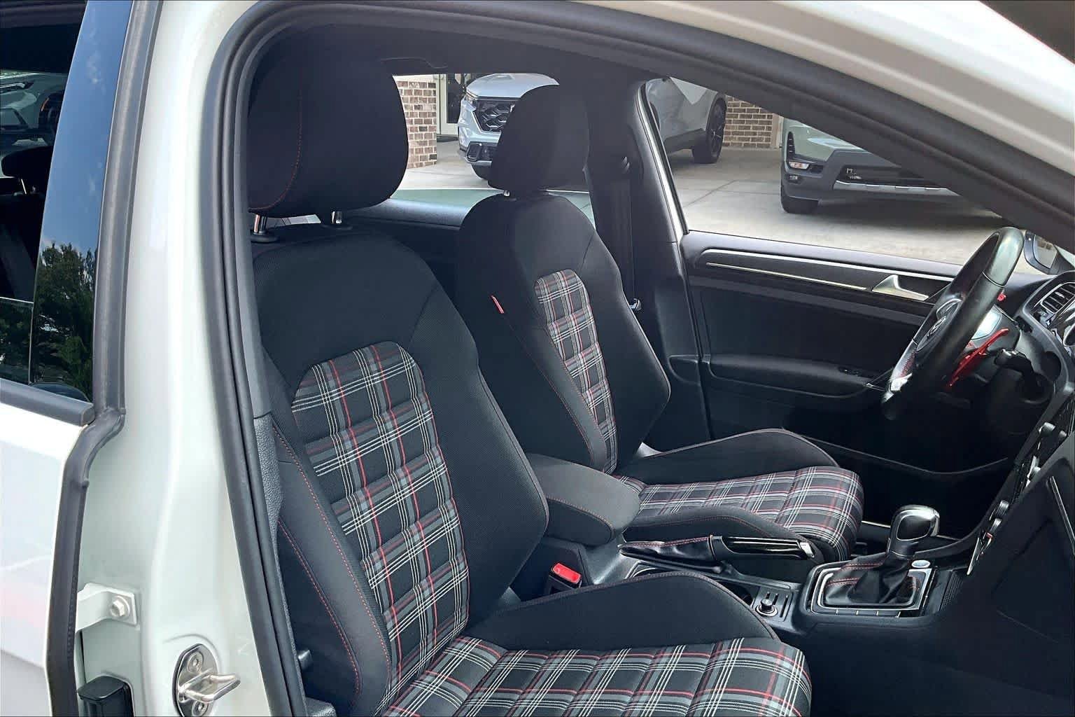 Used 2019 Volkswagen GTI Rabbit Edition FWD image 9