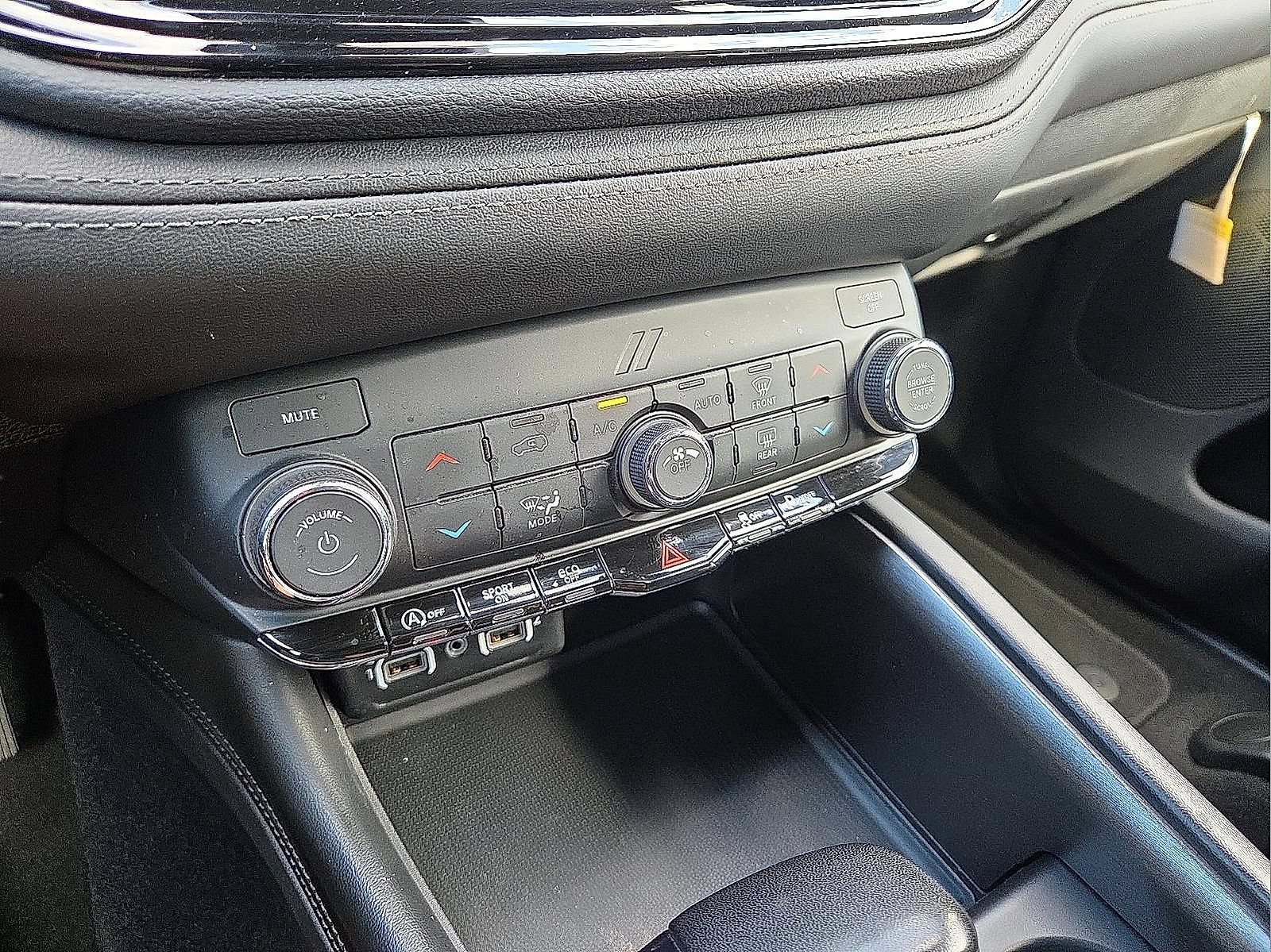 Used 2023 Dodge Durango SXT Launch Edition RWD image 22