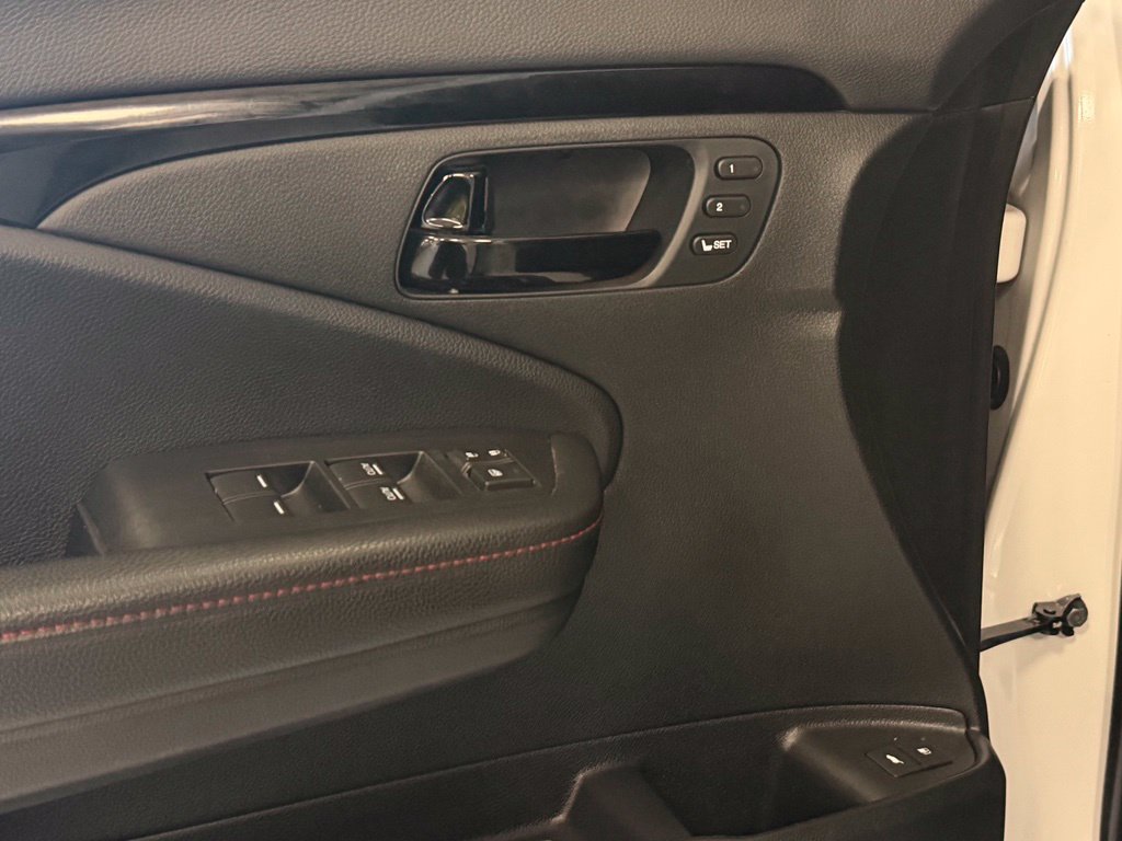 Used 2024 Honda Passport Black Edition image 13