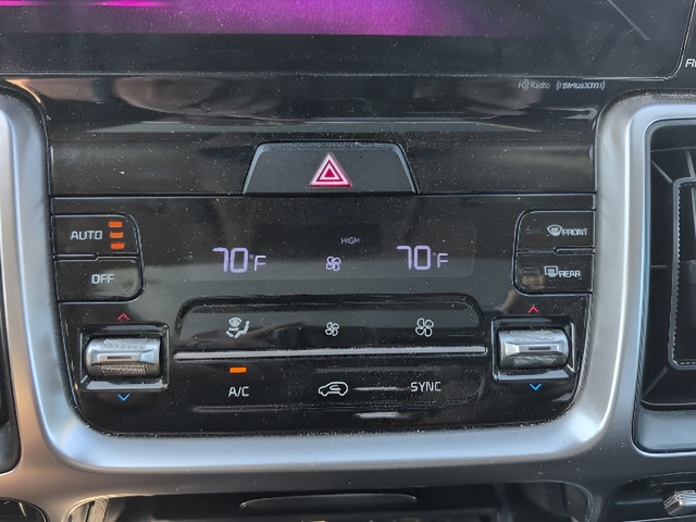Used 2023 Kia Sorento S w/ Panoramic Sunroof Package FWD image 14