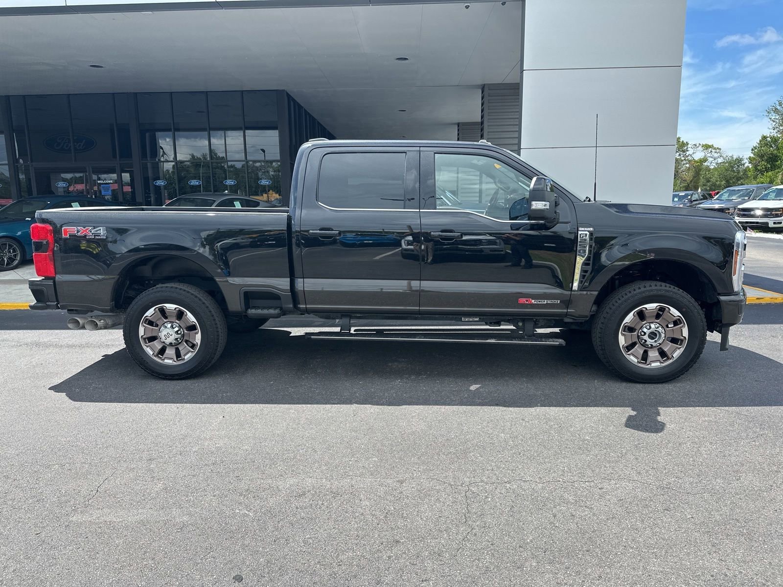 Used 2025 Ford F250 King Ranch AWD/4WD image 3