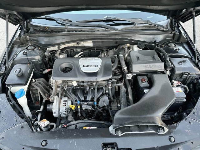 Used 2017 Kia Optima LX FWD image 28