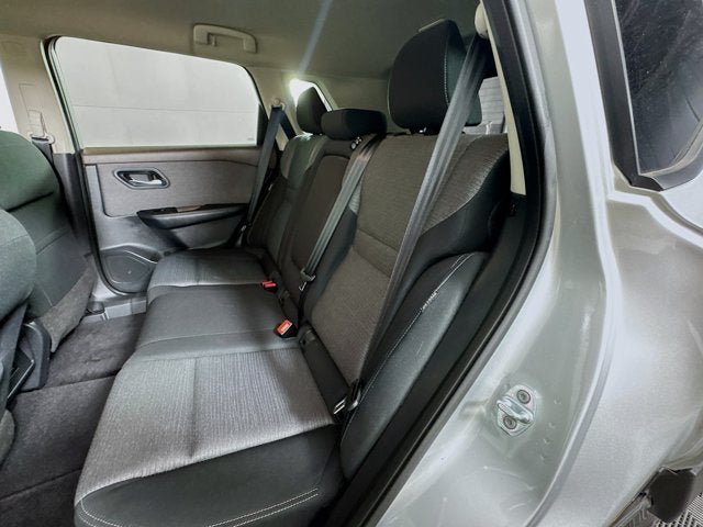 Used 2022 Nissan Rogue SV AWD/4WD image 25
