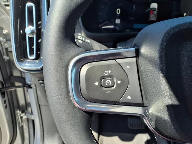 Used 2023 Volvo XC40 B5 Plus w/ Protection Package Premier AWD/4WD image 27