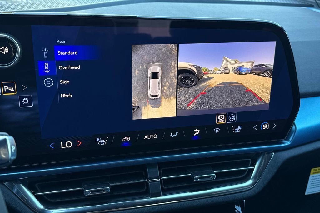 New 2026 Chevrolet Equinox EV LT w/ LPO, Blackout Package image 20