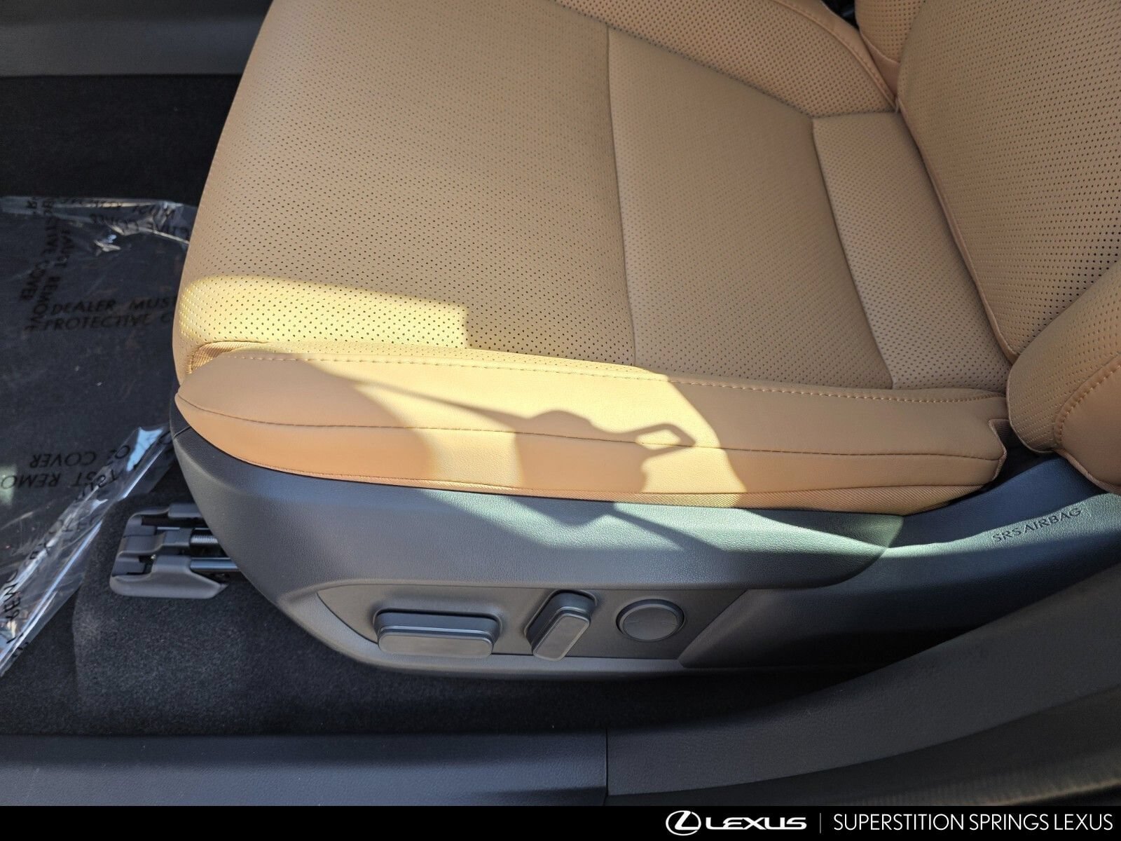 New 2026 Lexus ES 350e FWD image 15
