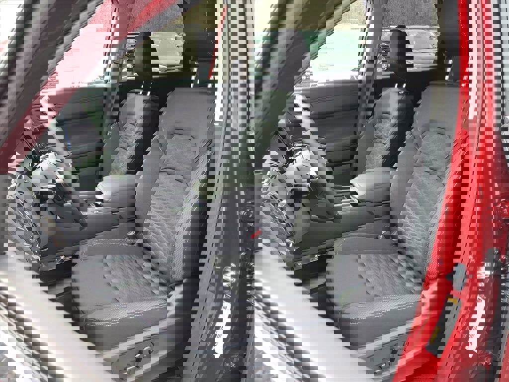 New 2026 Nissan Pathfinder SV image 4