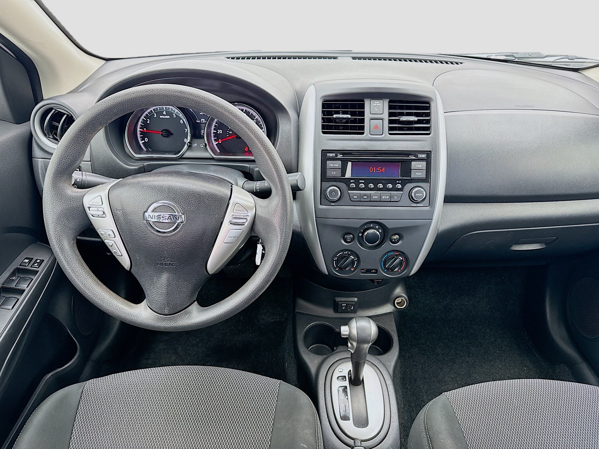 Used 2018 Nissan Versa SV FWD image 12
