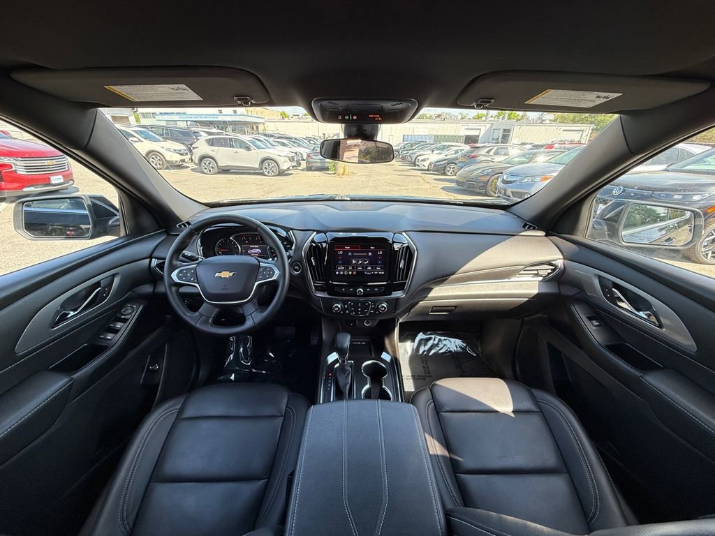 Used 2023 Chevrolet Traverse LT image 22