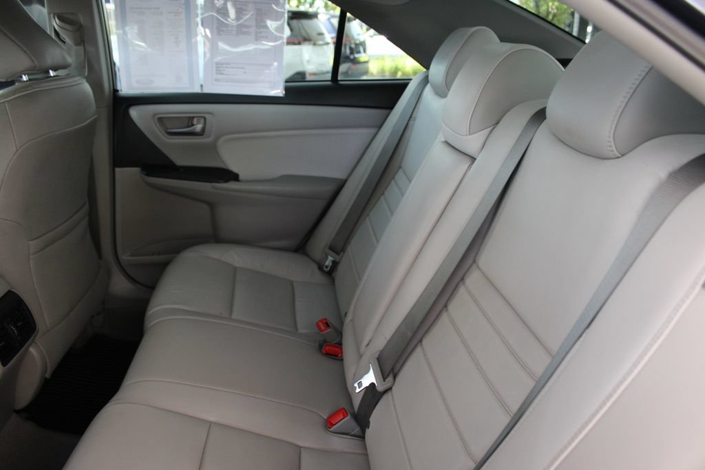 Used 2015 Toyota Camry XLE w/ Moonroof Package FWD image 51