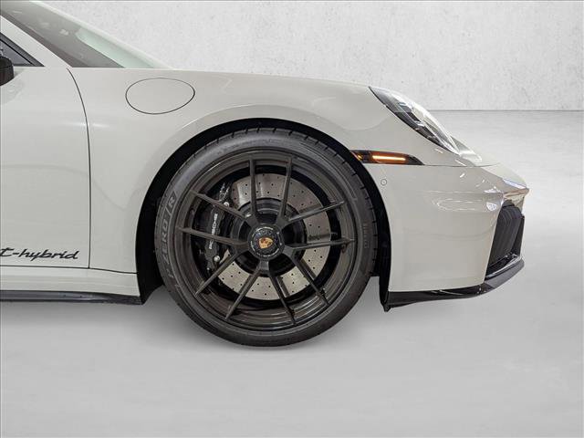 Used 2026 Porsche 911 Carrera GTS image 11