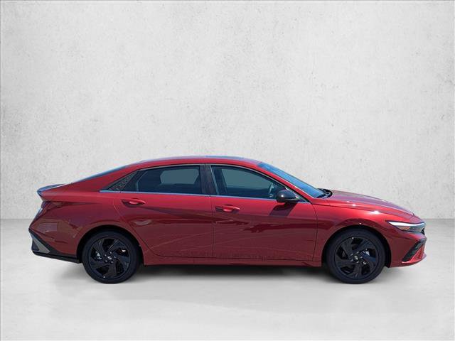 New 2026 Hyundai Elantra SEL Sport FWD image 4