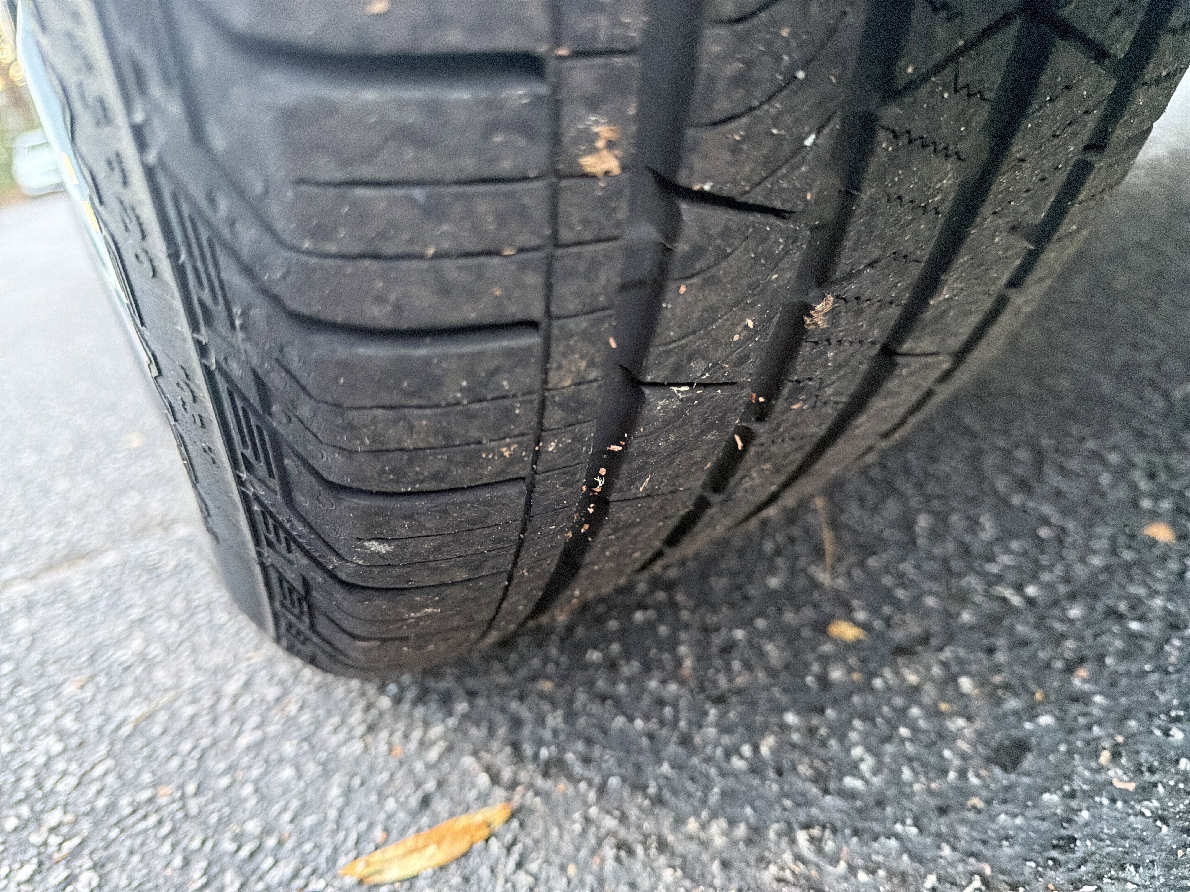 Certified 2025 Volvo XC60 B5 Plus image 12