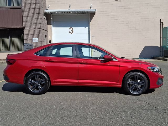 Used 2023 Volkswagen Jetta SE w/ Panoramic Sunroof Package FWD image 12