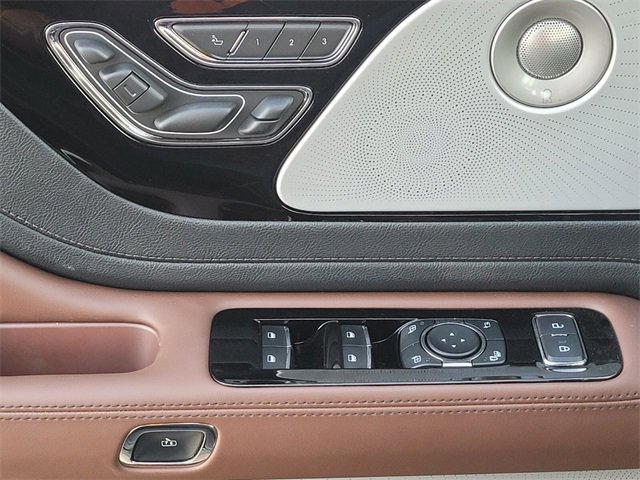 New 2025 Lincoln Aviator Reserve w/ Equipment Group 201A image 31