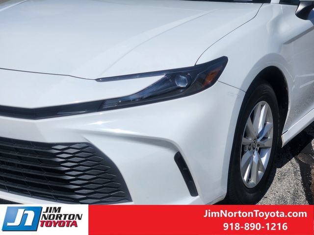 Used 2025 Toyota Camry LE FWD image 10