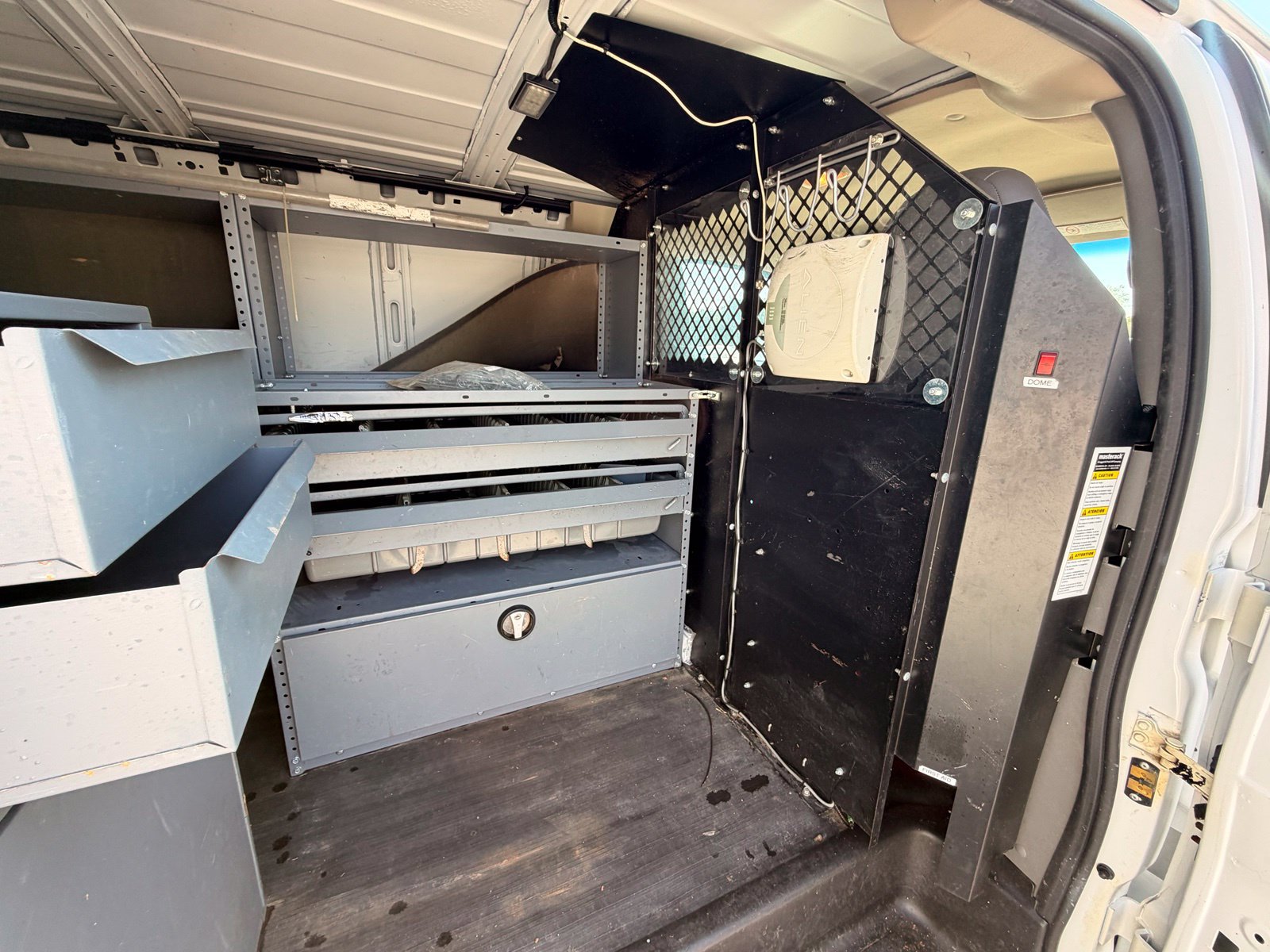 Used 2014 Chevrolet Express 2500 RWD image 21