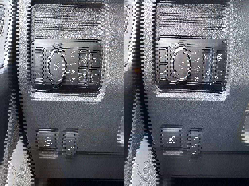 New 2026 Ford F250 Platinum w/ FX4 Off-Road Package AWD/4WD image 40