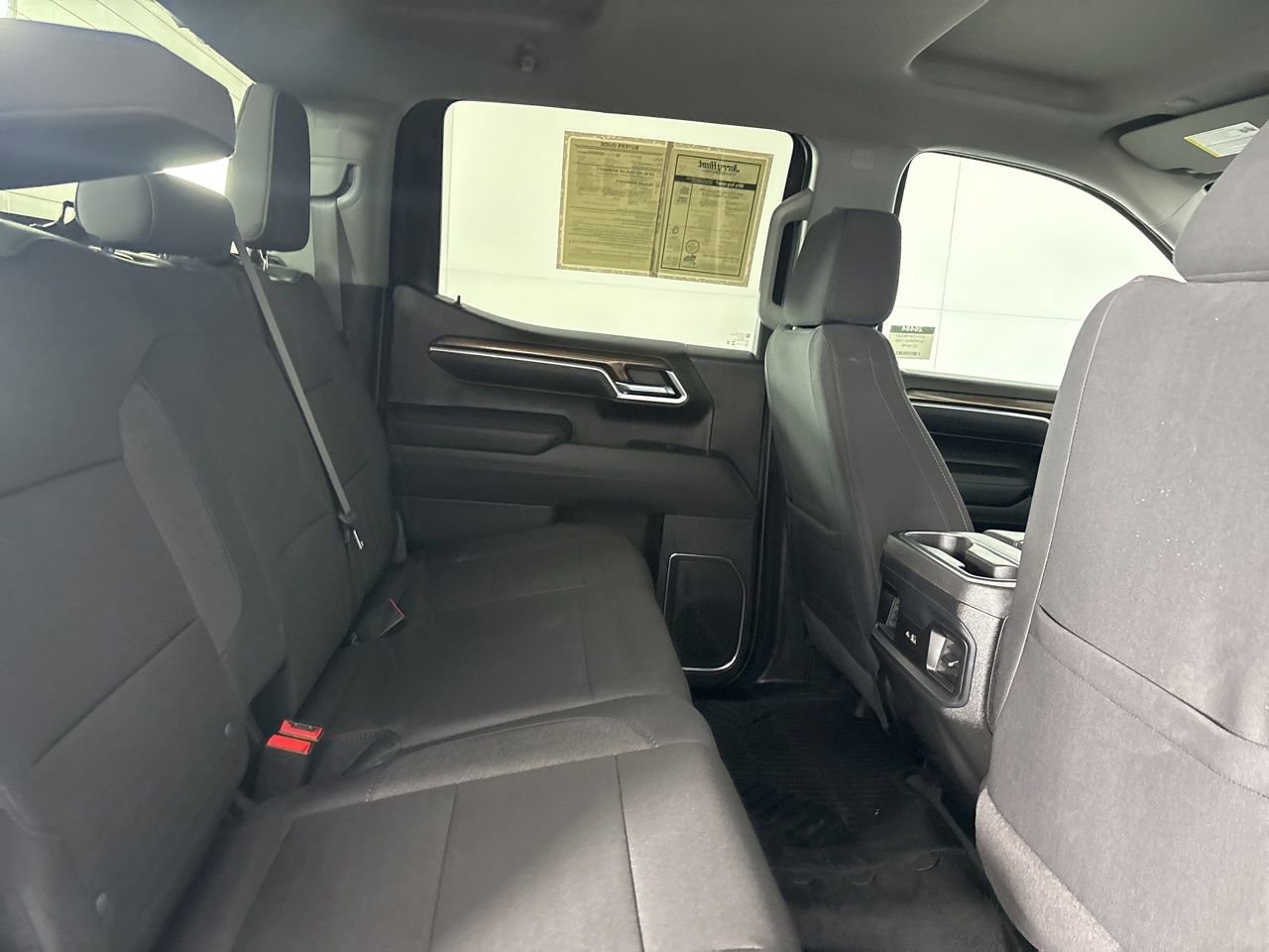 Used 2025 Chevrolet Silverado 1500 LT image 25