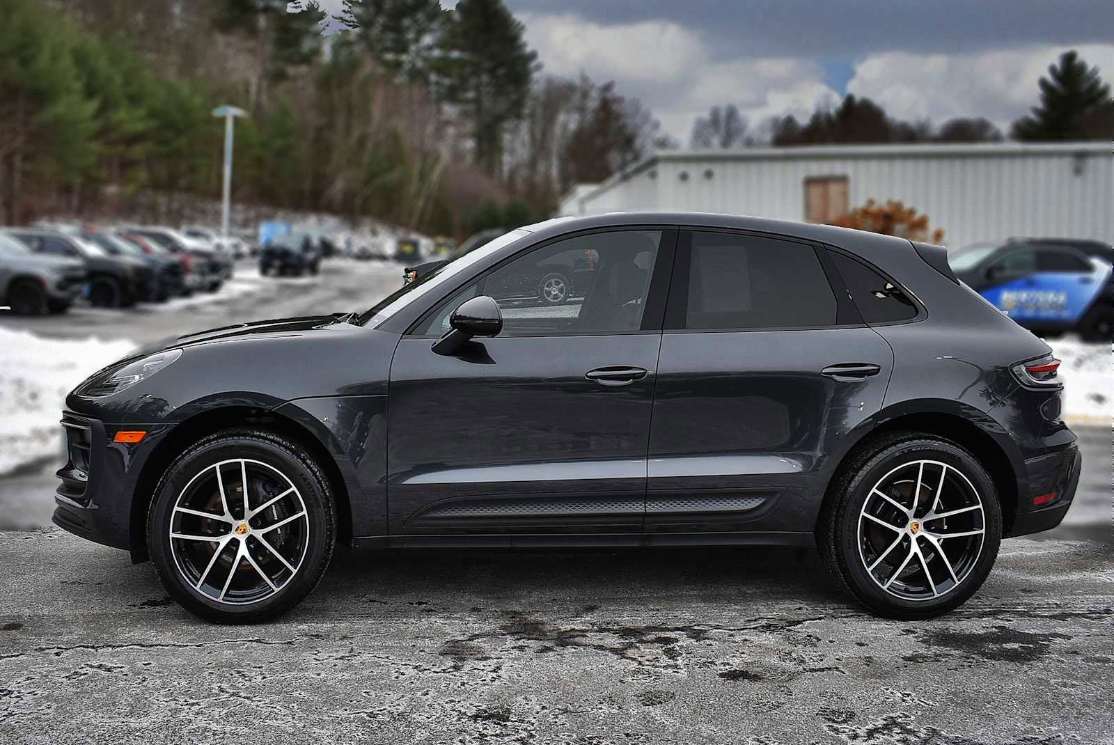 Used 2023 Porsche Macan T image 5