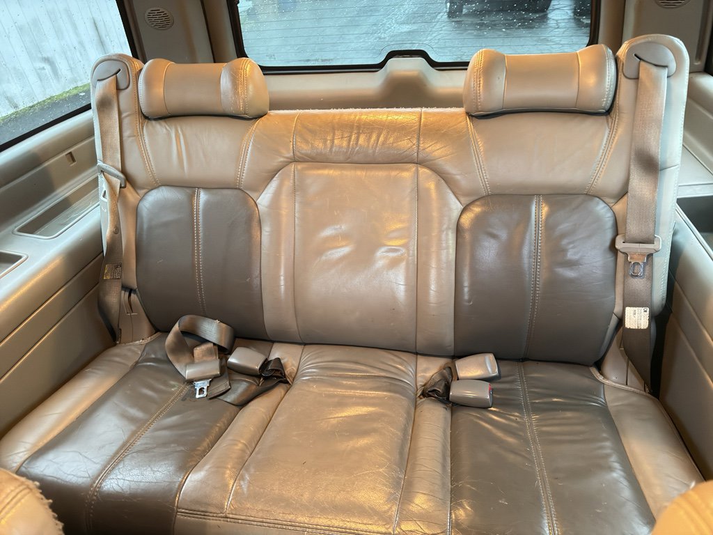 Used 2001 GMC Yukon XL Denali image 13