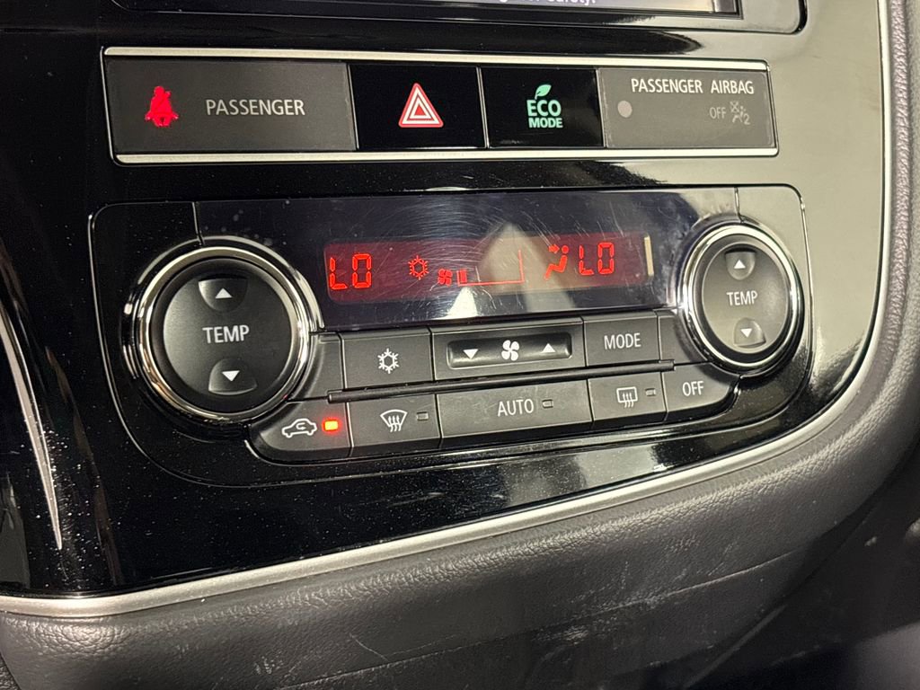 Used 2019 Mitsubishi Outlander ES image 19