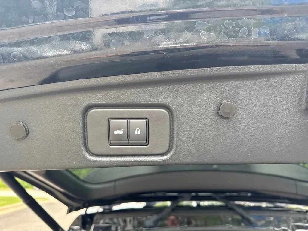 Used 2025 Nissan Pathfinder Rock Creek AWD/4WD image 11