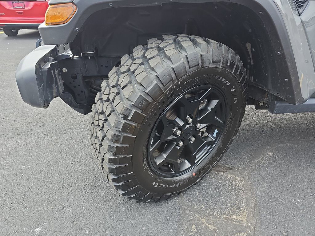 Used 2021 Jeep Gladiator Willys image 28