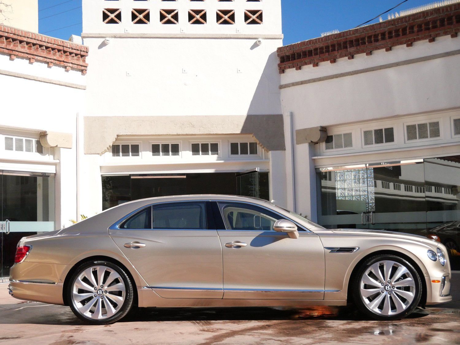 New 2026 Bentley Flying Spur Plug-In Hybrid AWD/4WD image 5