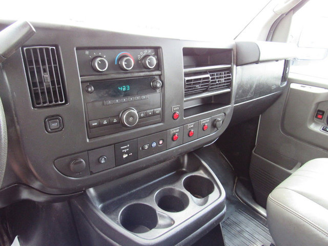 Used 2014 Chevrolet Express 2500 RWD image 33